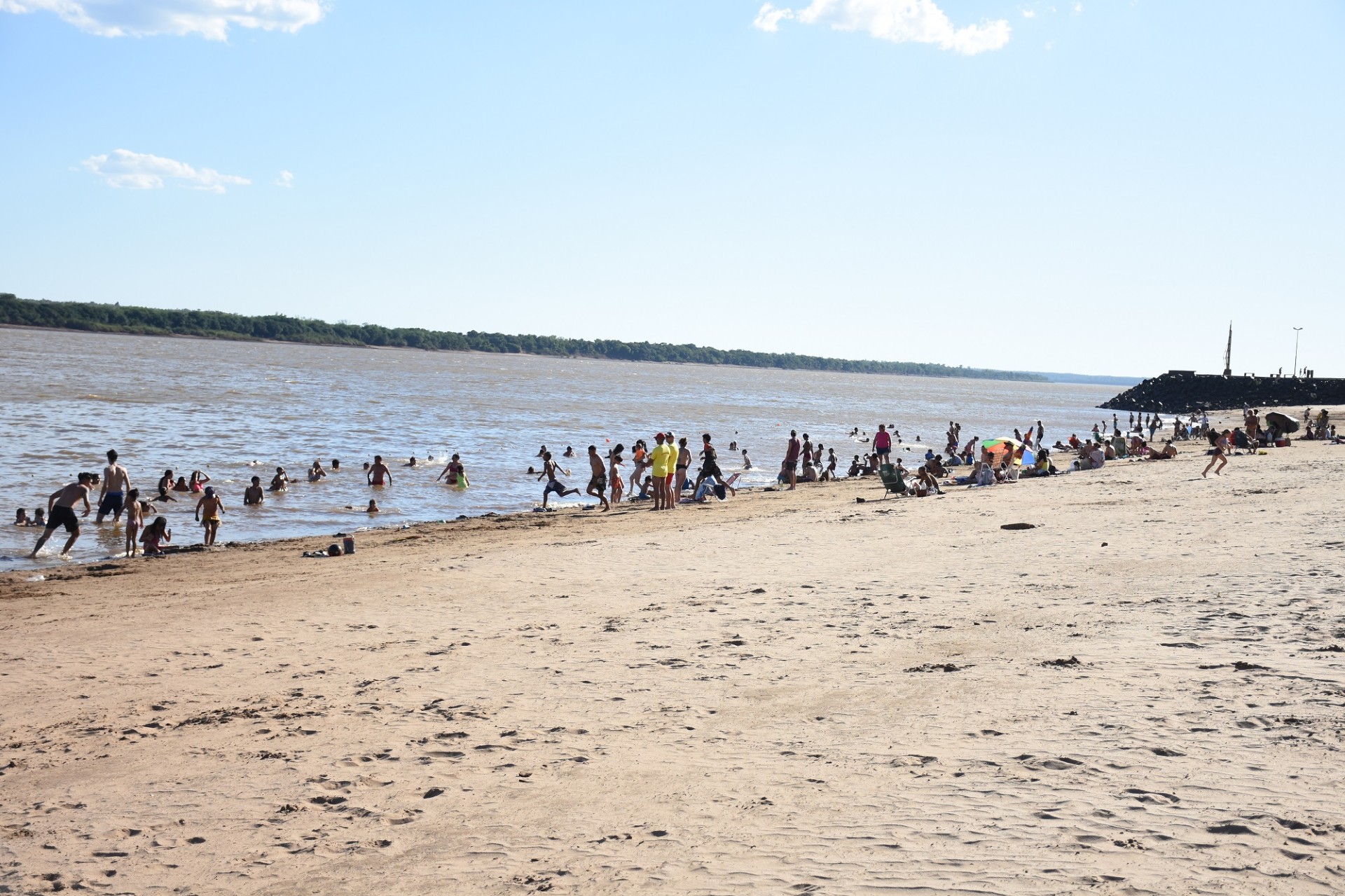 Contaminación: inhabilitaron una playa de Concordia - 7PAGINAS