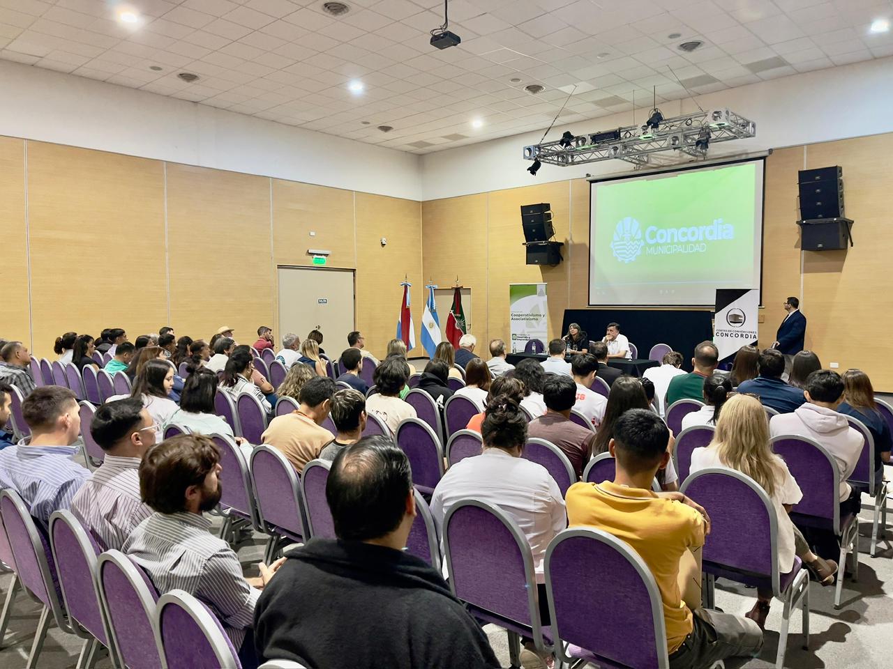 Toma fuerza la economía social en Concordia: más de 400 emprendedores recibieron un importante apoyo durante 2025 - 7PAGINAS