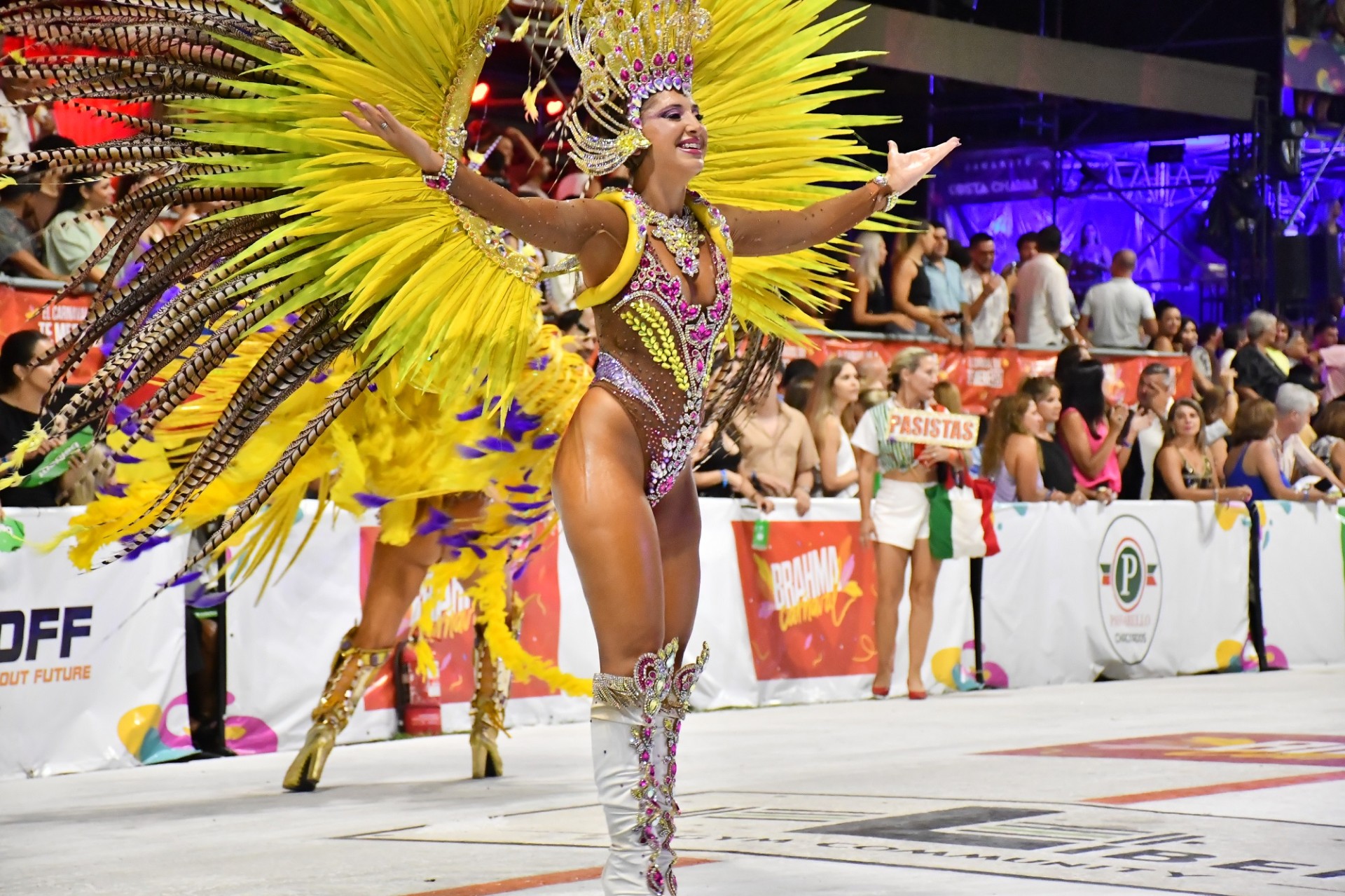 El Carnaval de Concordia cerró su quinta noche con un Corsódromo colmado - 7PAGINAS