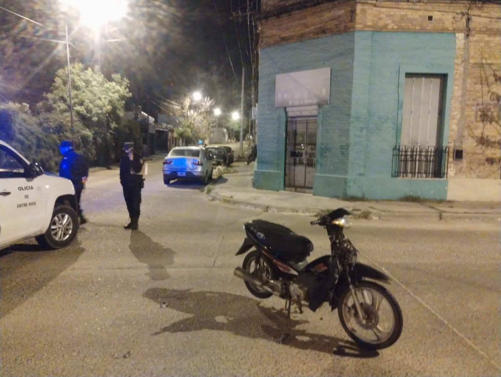 Violento choque en Concordia: un motociclista resultó con serias lesiones - 7PAGINAS