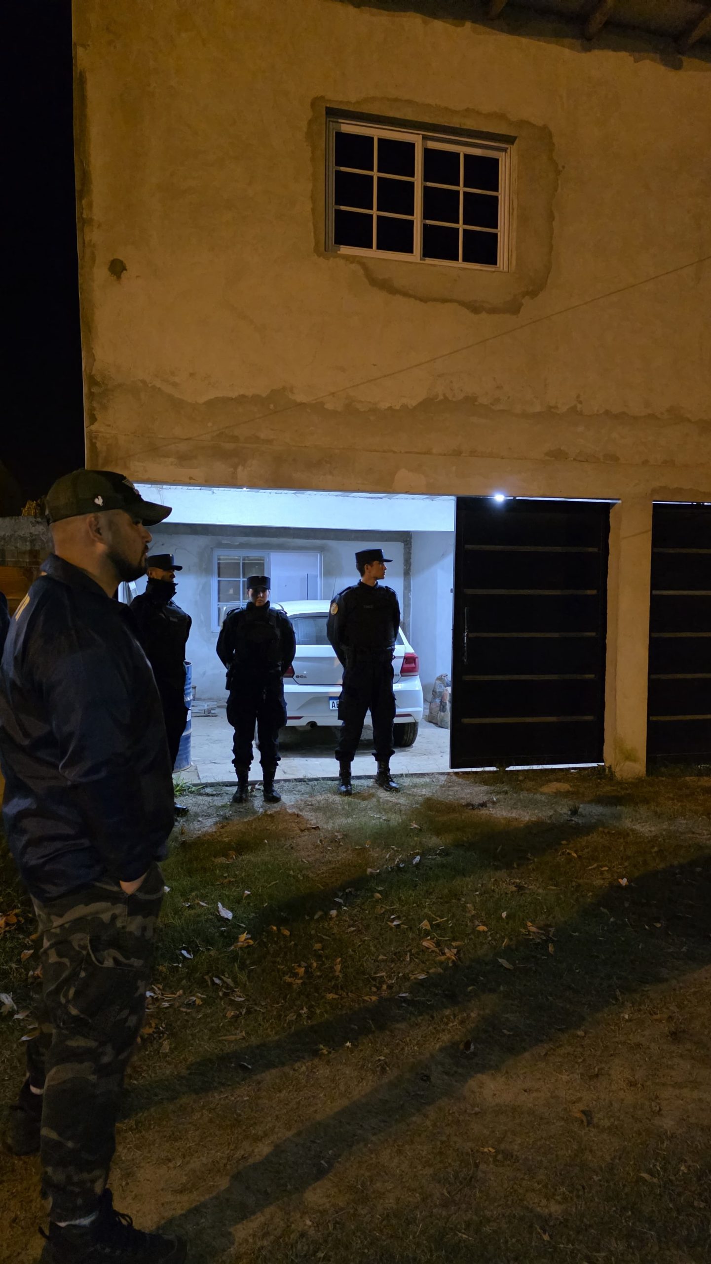 Continúan los allanamientos y secuestros de armas en la causa del prestamista de Concordia detenido por privación ilegítima de la libertad y lesiones graves - 7PAGINAS
