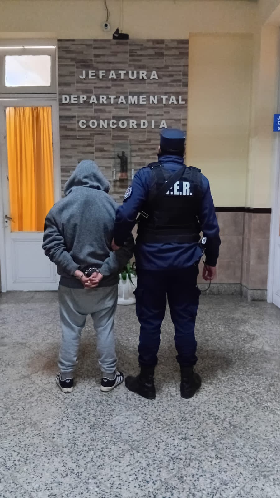 Cayó Masa: allanamientos en barrio José Hernández terminaron con un detenido y secuestro de drogas - 7PAGINAS