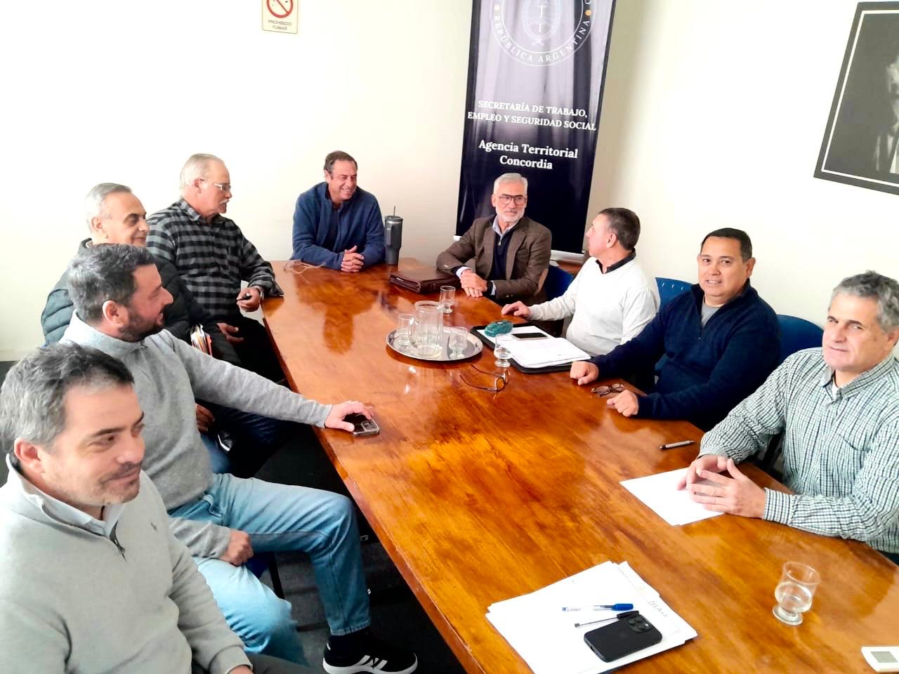 Acuerdo salarial: se conocieron los detalles del cierre de paritarias para los trabajadores de la fruta de Concordia y la región - 7PAGINAS