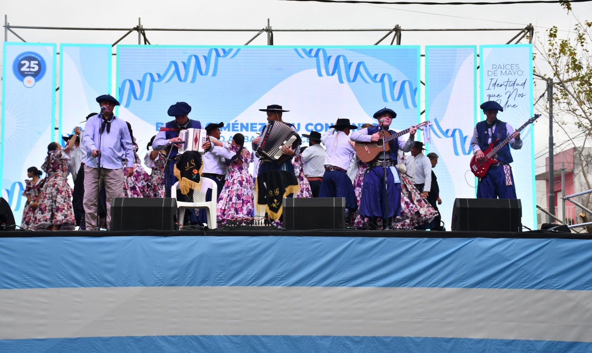 Con un gran festival patrio y una cartelera repleta de artistas, Concordia comenzó a celebrar el 25 de Mayo - 7PAGINAS