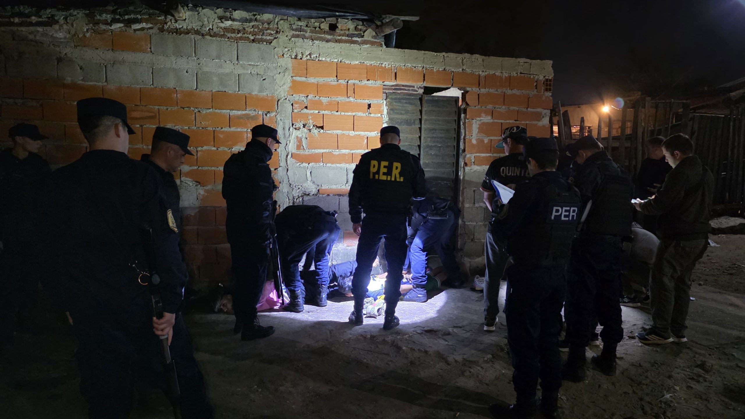 Violencia y narcomenudeo en Concordia: cinco detenidos tras allanamientos por un enfrentamiento armado a la salida de un boliche - 7PAGINAS