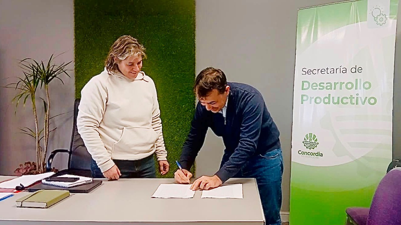 Concordia apuesta al desarrollo foresto-industrial: firmaron un convenio para capacitar y generar nuevos proyectos vinculados a la madera - 7PAGINAS
