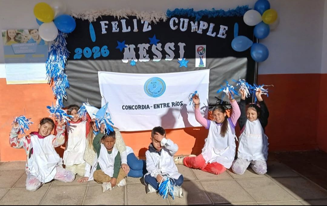 Una escuela de Concordia le dedicó una cartelera a Messi por sus 39 años: "nos enseñó que los sueños se construyen con esfuerzo" - 7PAGINAS