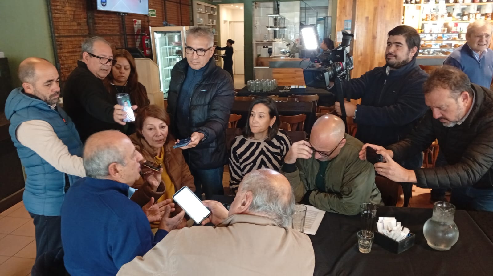 Rossi en Concordia: agitó el tablero y les mojo la oreja a los dirigentes del PJ, al afirmar hay que armar un Peronismo sin ladrones - 7PAGINAS