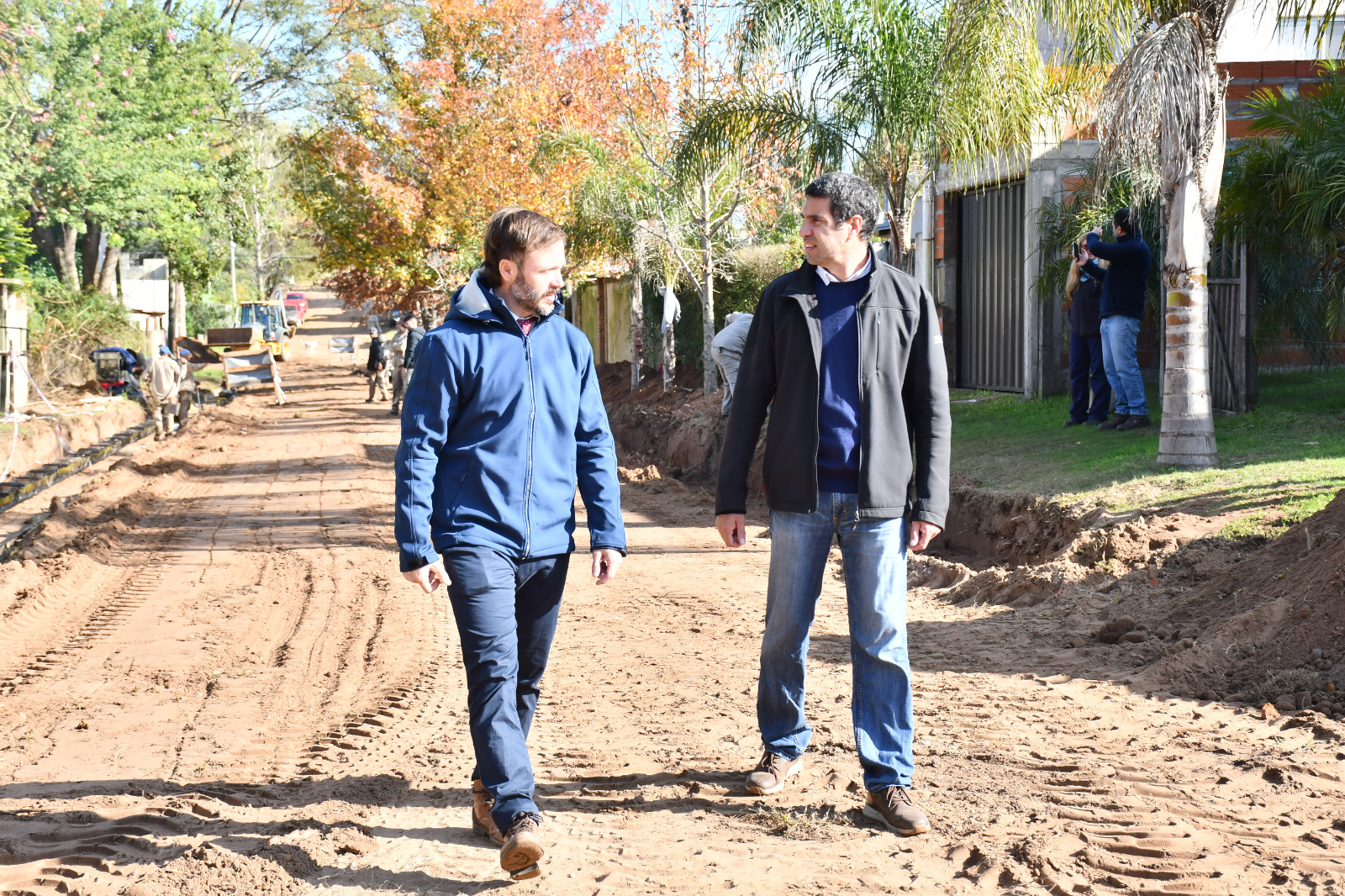 600 millones de pesos en obras de cordón cuneta y desagües pluviales: son obras para evitar el deterioro de las calles, dijo Azcue - 7PAGINAS