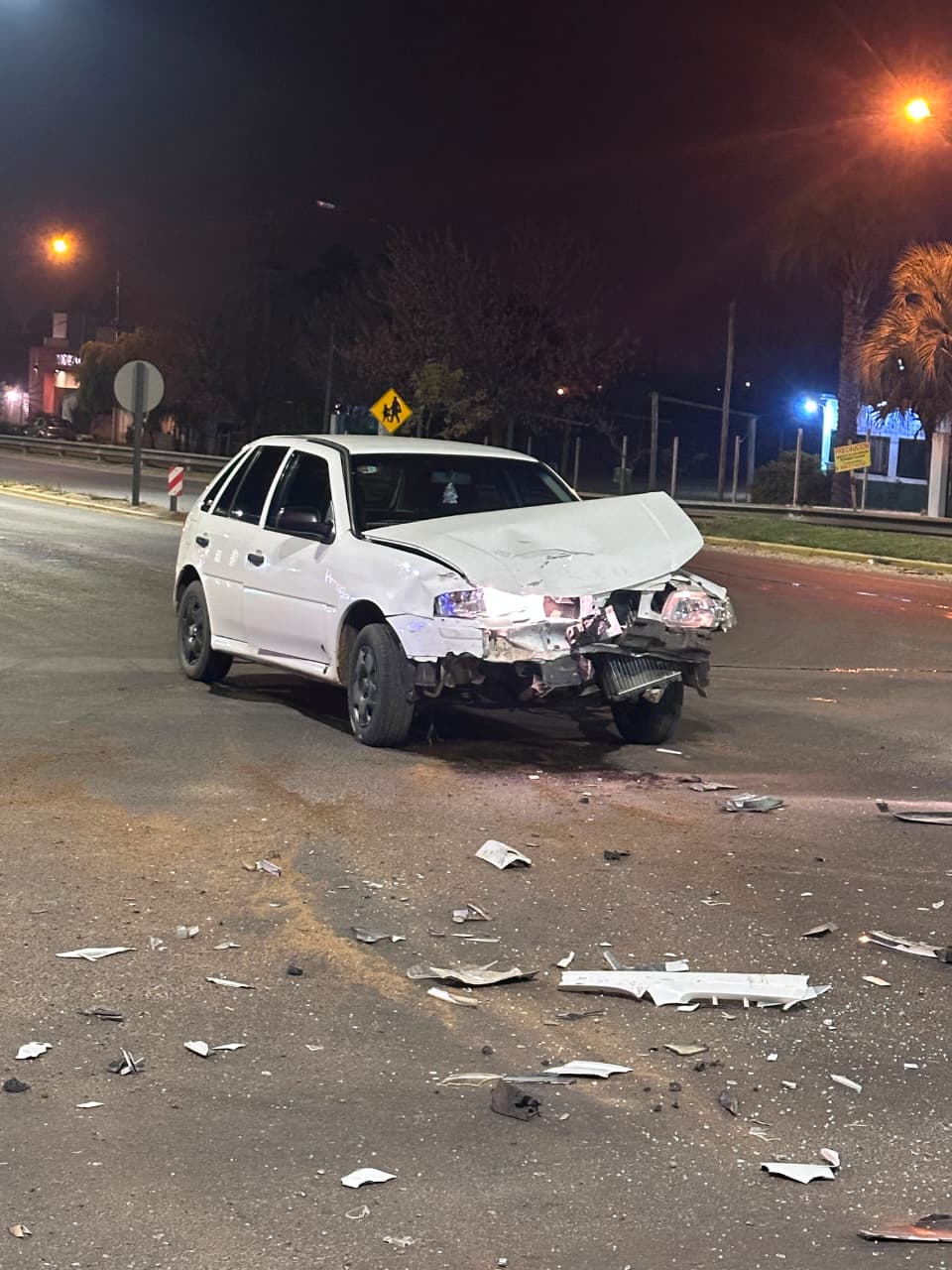 Nuevo accidente en el mismo semáforo ubicado en uno de los ingresos a Concordia - 7PAGINAS