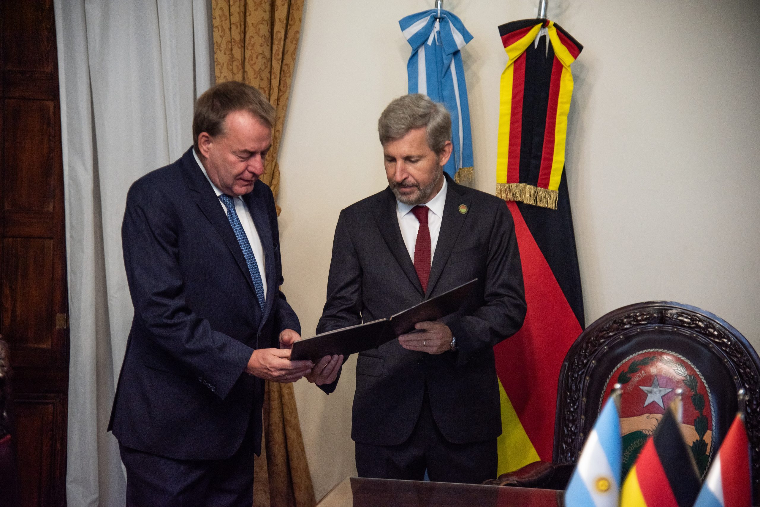 Frigerio viajará al Puerto de Hamburgo para impulsar nuevas oportunidades de exportación para Entre Ríos - 7PAGINAS